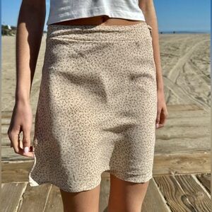Brandy Melville Genevieve skirt